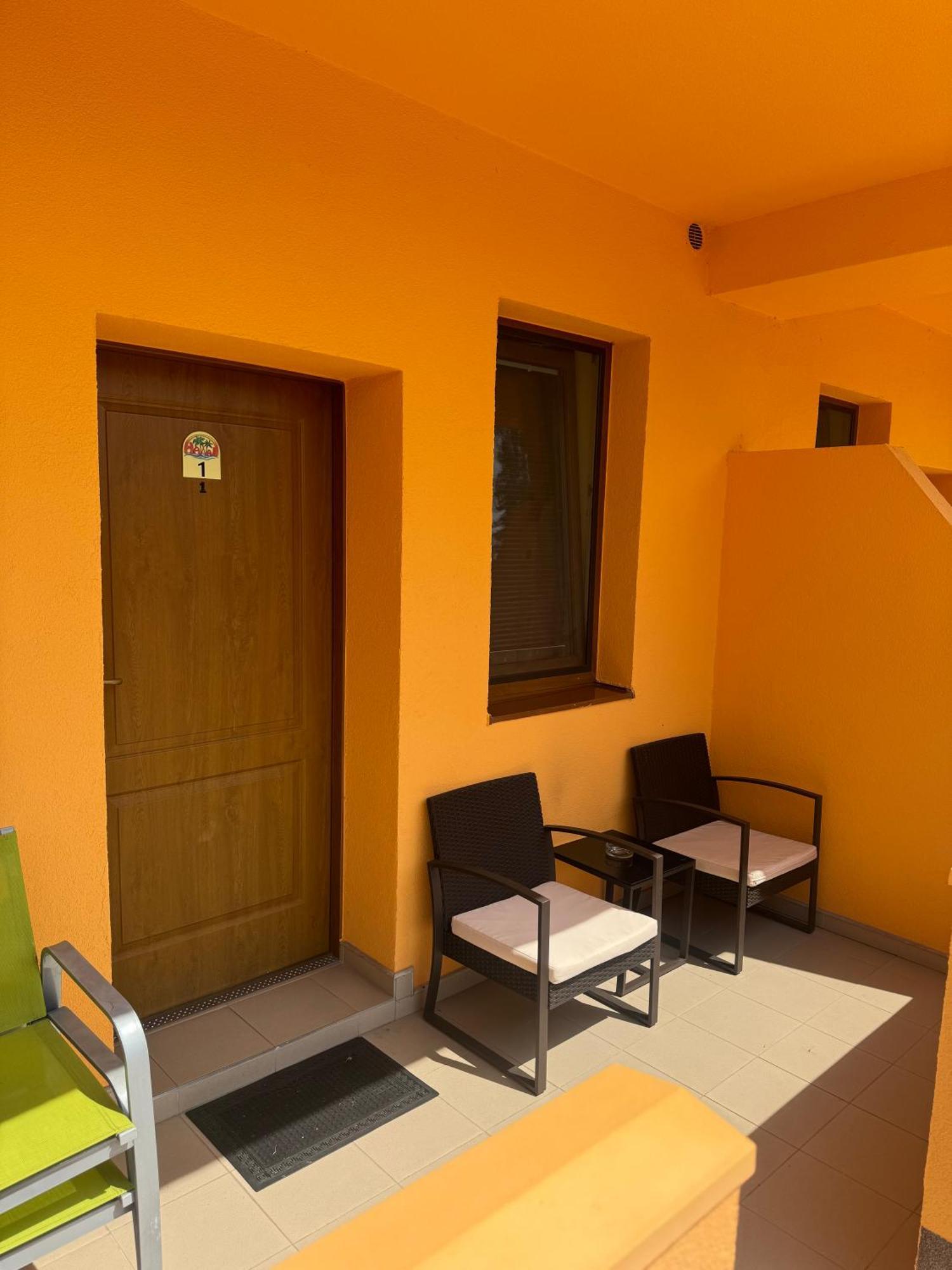 Apartmany Hawaii Patince Exteriör bild
