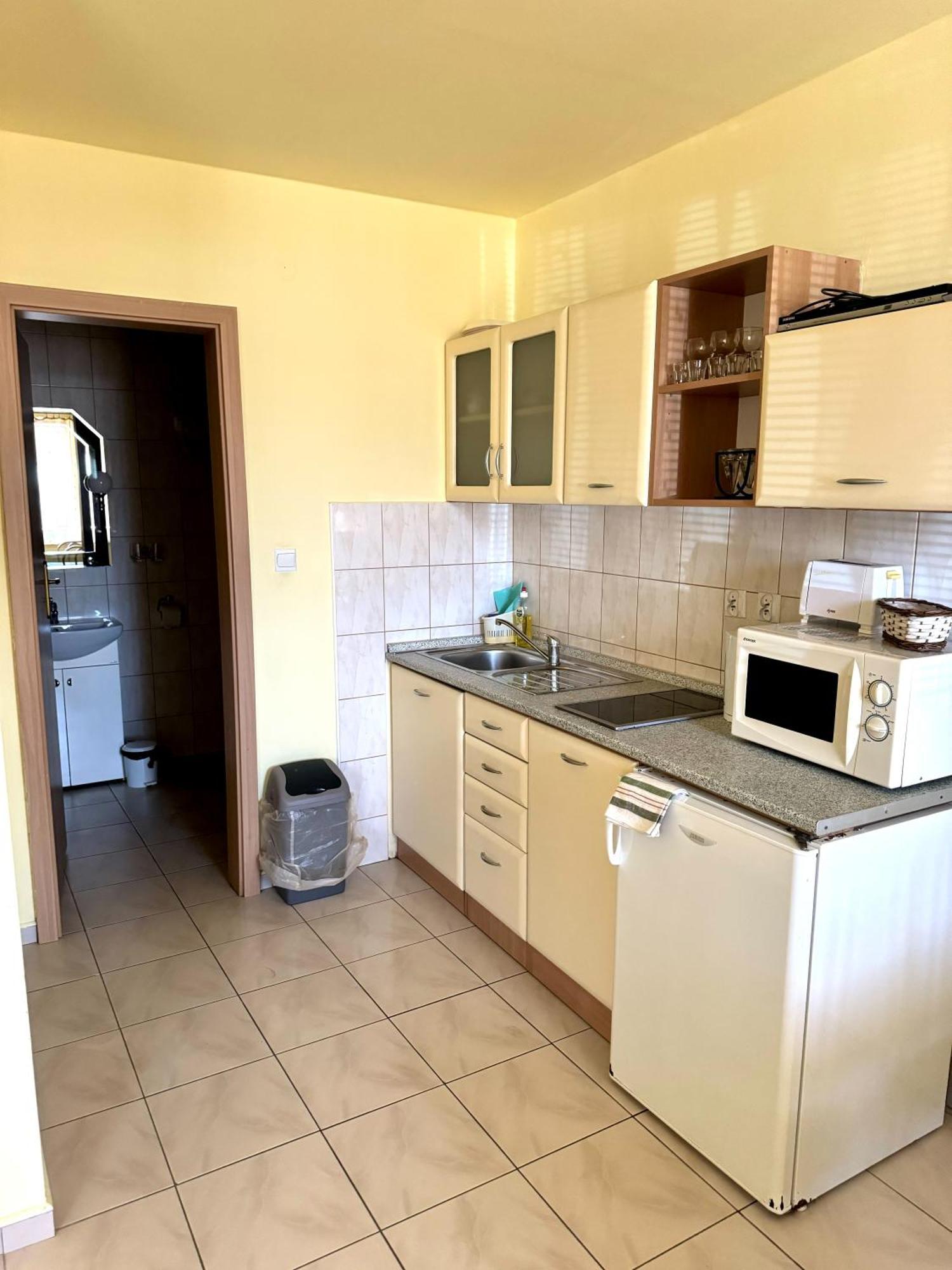 Apartmany Hawaii Patince Exteriör bild